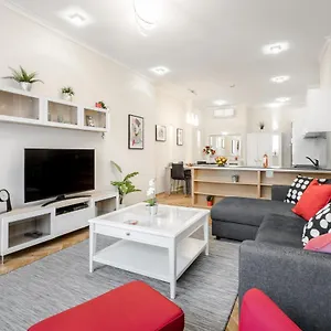 https://bpr-danube-panoramic-suite.inbudapesthotels.com